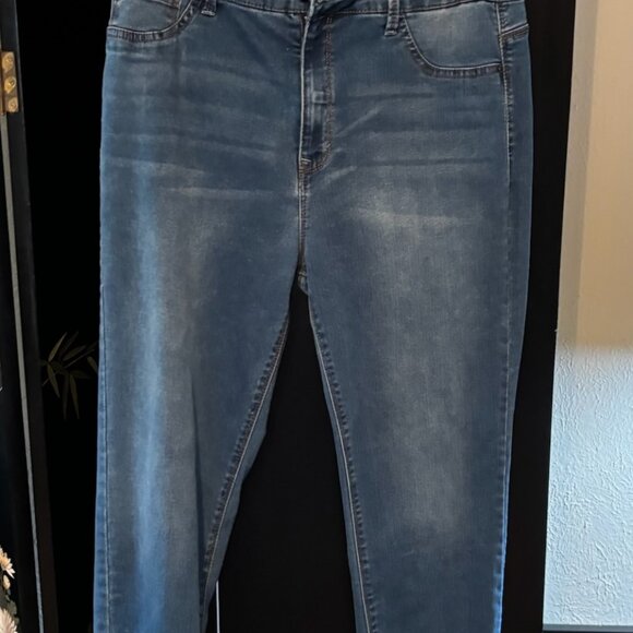 Blue Jeans Bundle - Picture 5 of 9